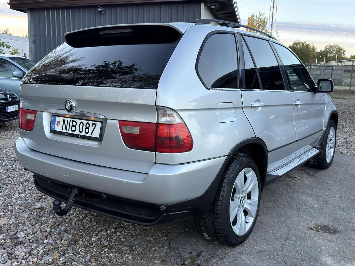 BMW X5 2007 — interior