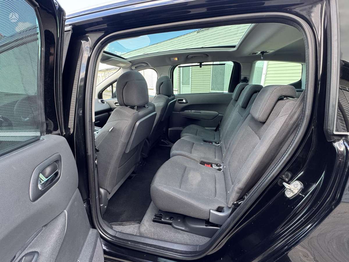Peugeot 5008 2015 — photo 11