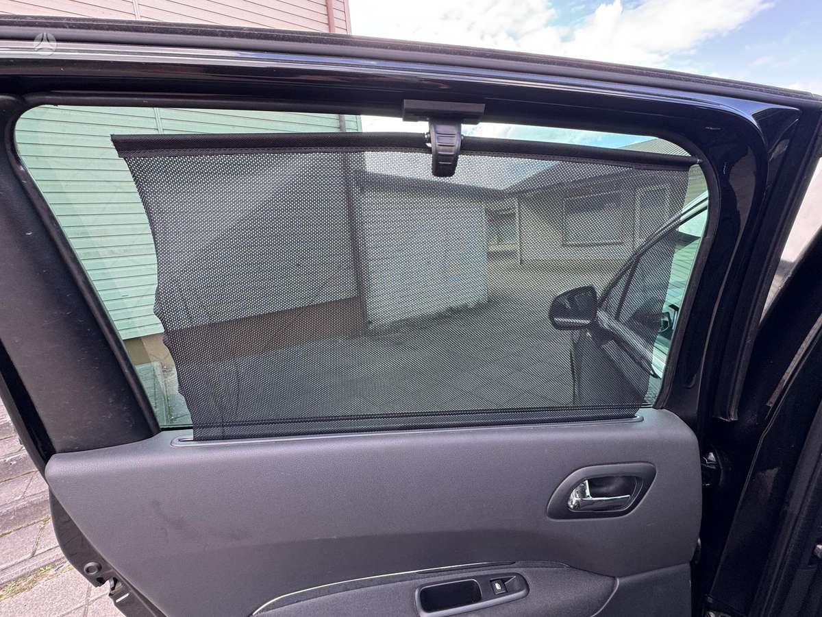 Peugeot 5008 2015 — photo 12