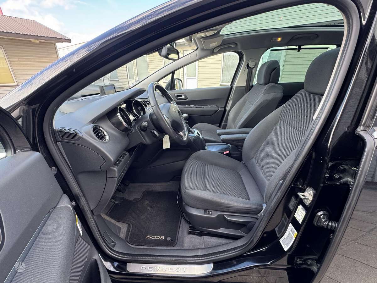 Peugeot 5008 2015 — photo 9