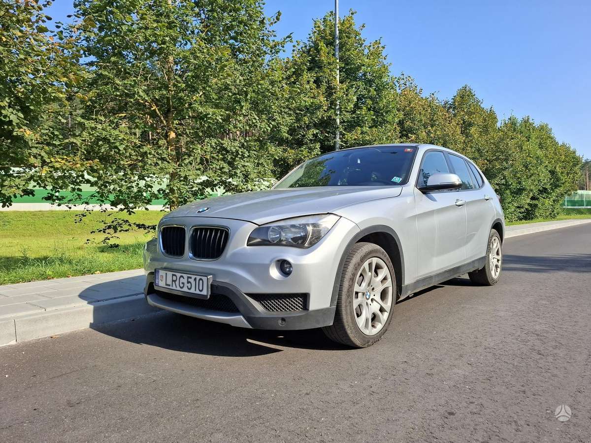 BMW X1 2012 — interior