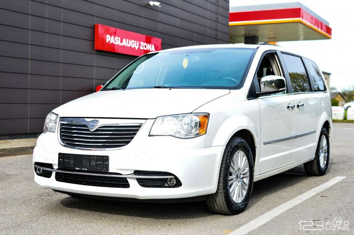 Lancia Voyager, 2013