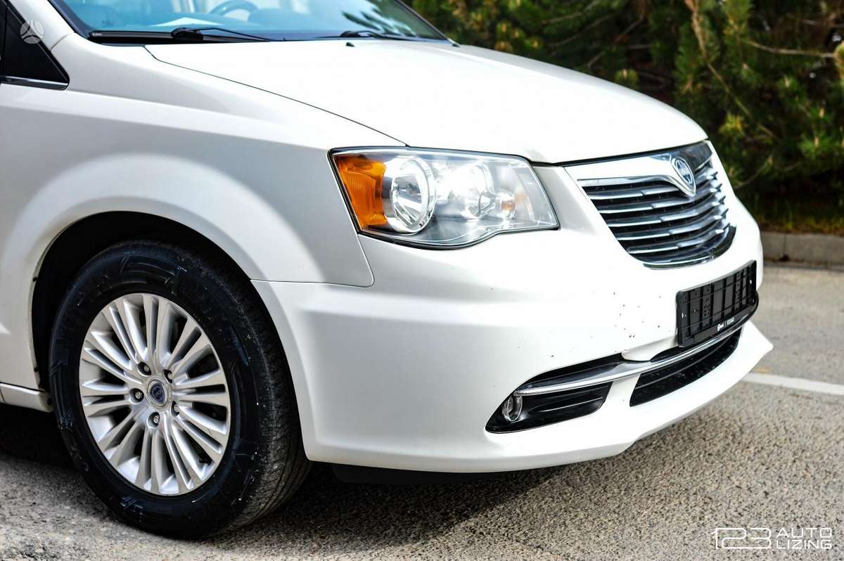Lancia Voyager 2013 — engine 2800 cm³, 163 HP (120kW)