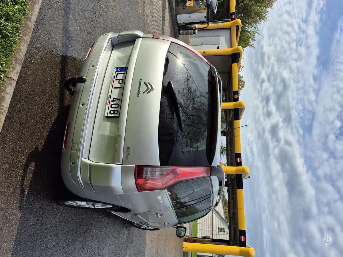 Citroen Grand 2011 — двигун 1600 cm³, 156 HP (115kW)