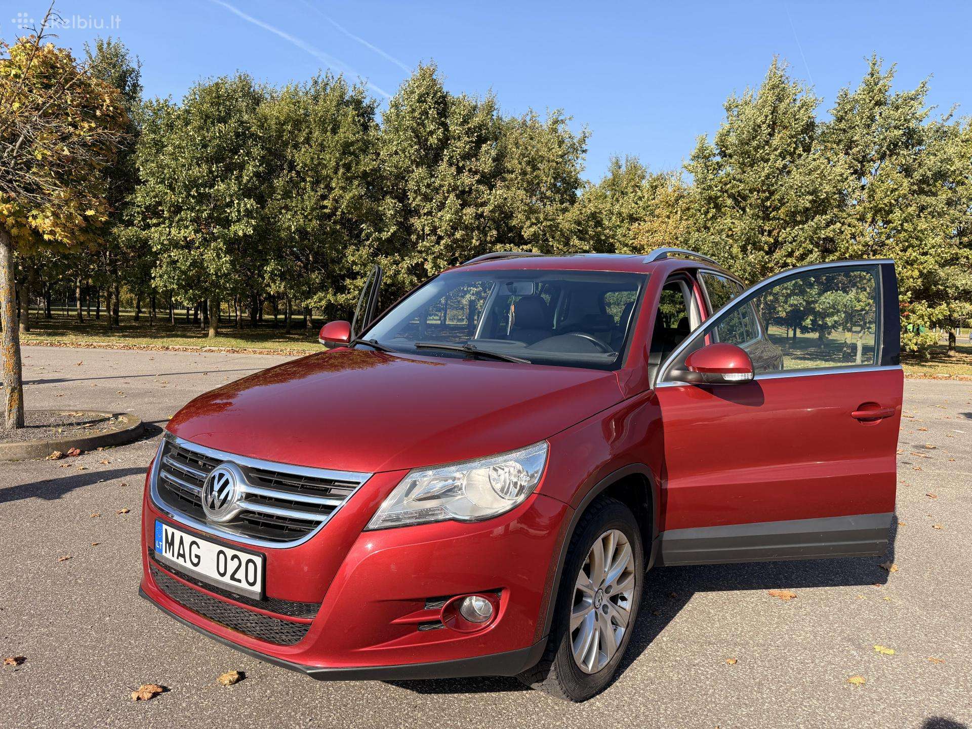 Volkswagen Tiguan 2009 — interior
