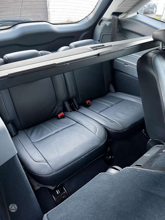 Ford Grand 2013 — photo 20