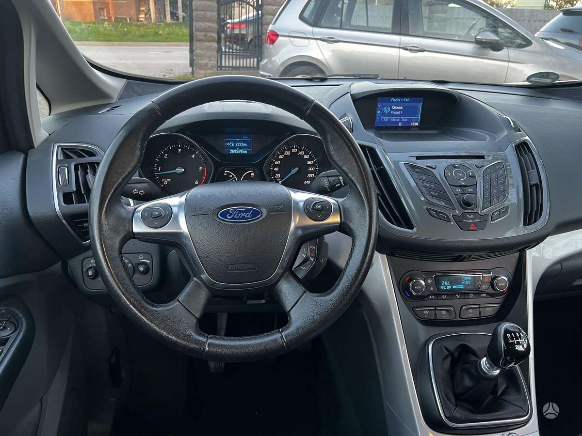 Ford Grand 2013 — photo 22