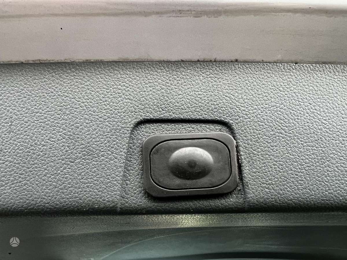 Ford Grand 2013 — photo 27