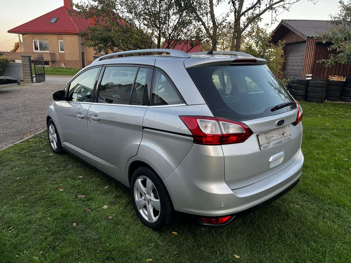 Ford Grand 2013 — photo 5