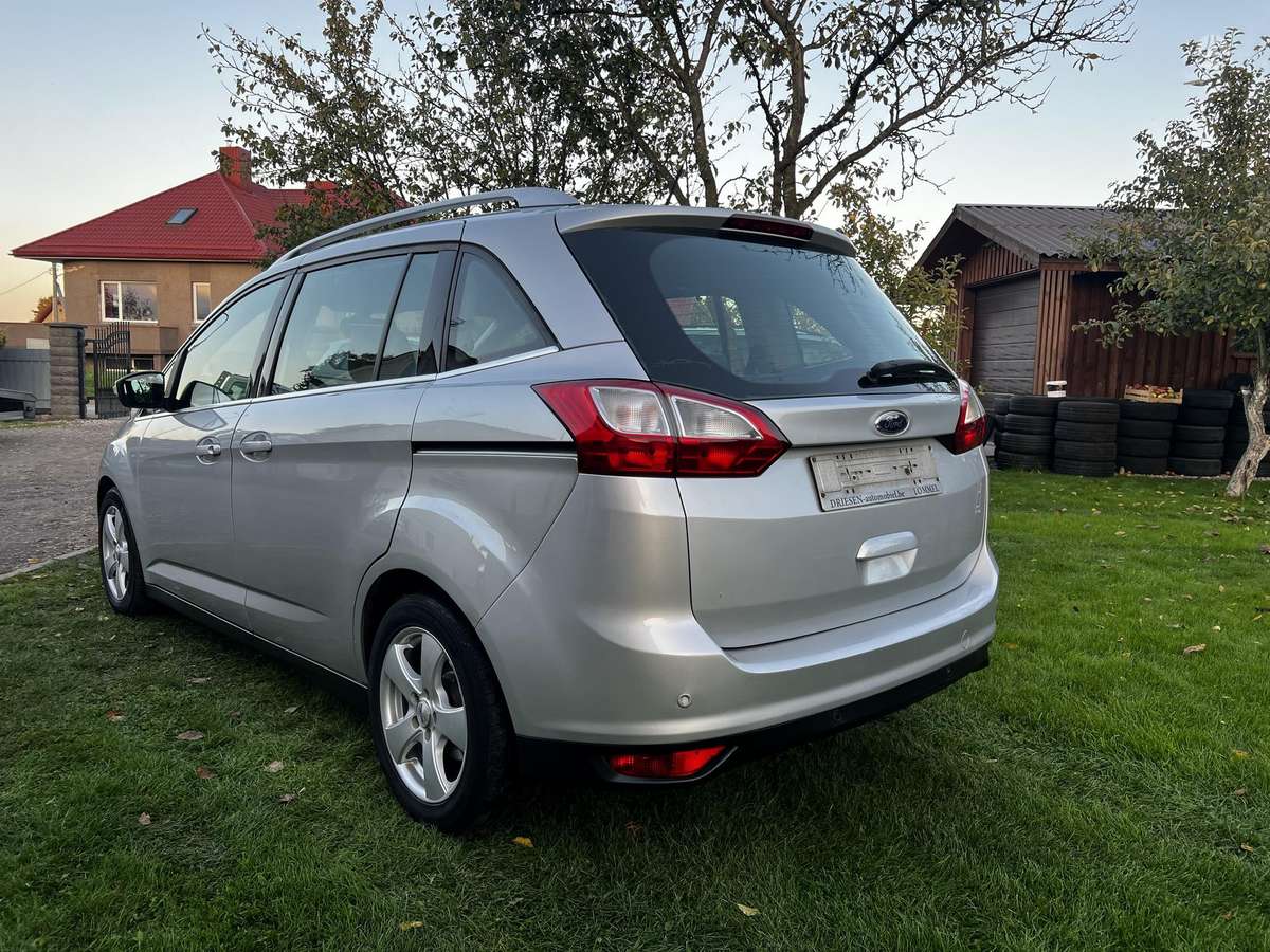 Ford Grand 2013 — photo 6