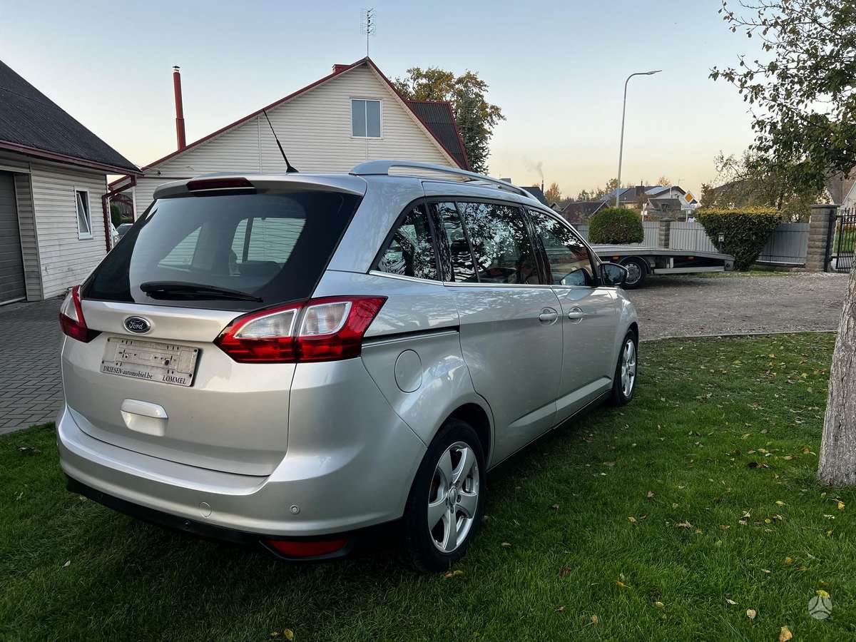 Ford Grand 2013 — photo 7