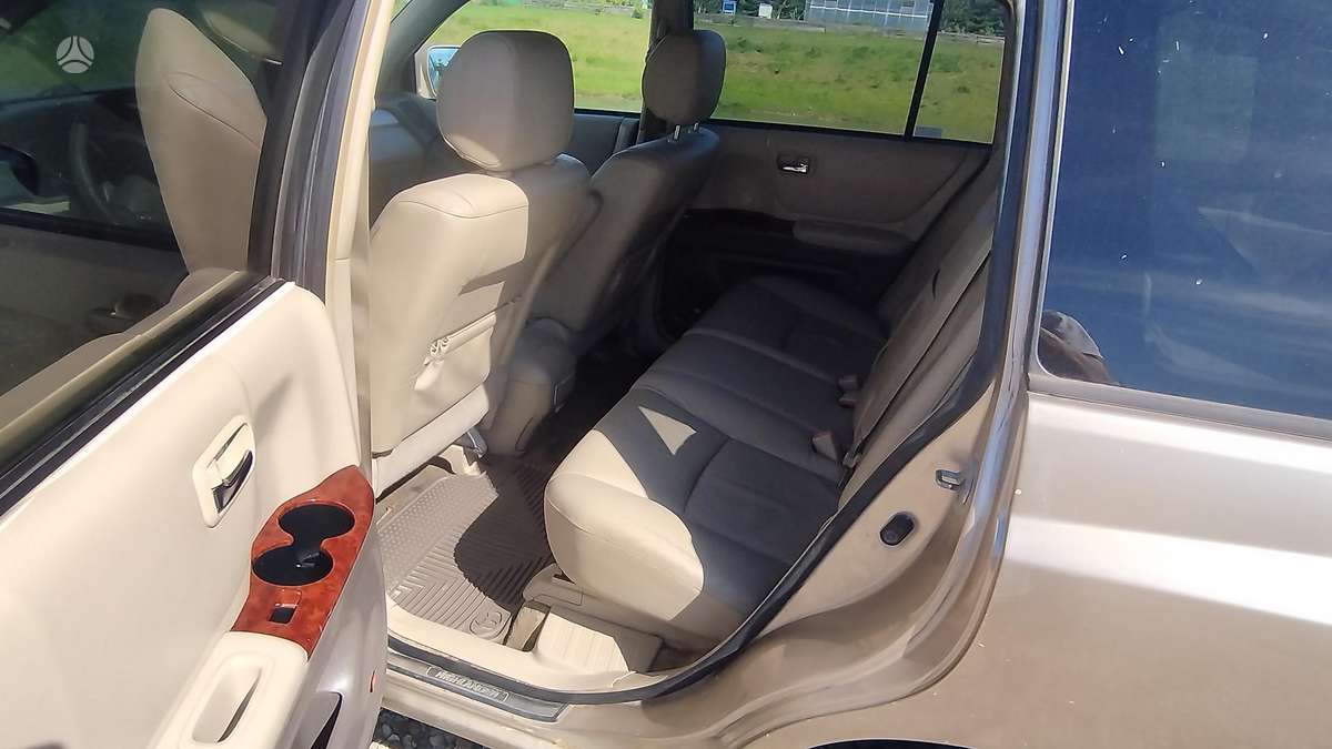 Toyota Highlander 2007 — interior