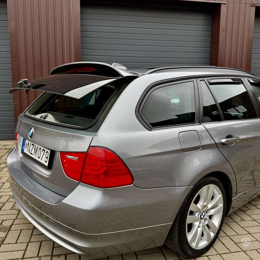 BMW 320 2011 — photo 14