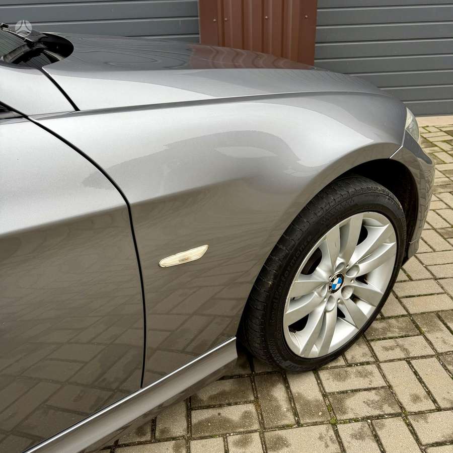 BMW 320 2011 — photo 23