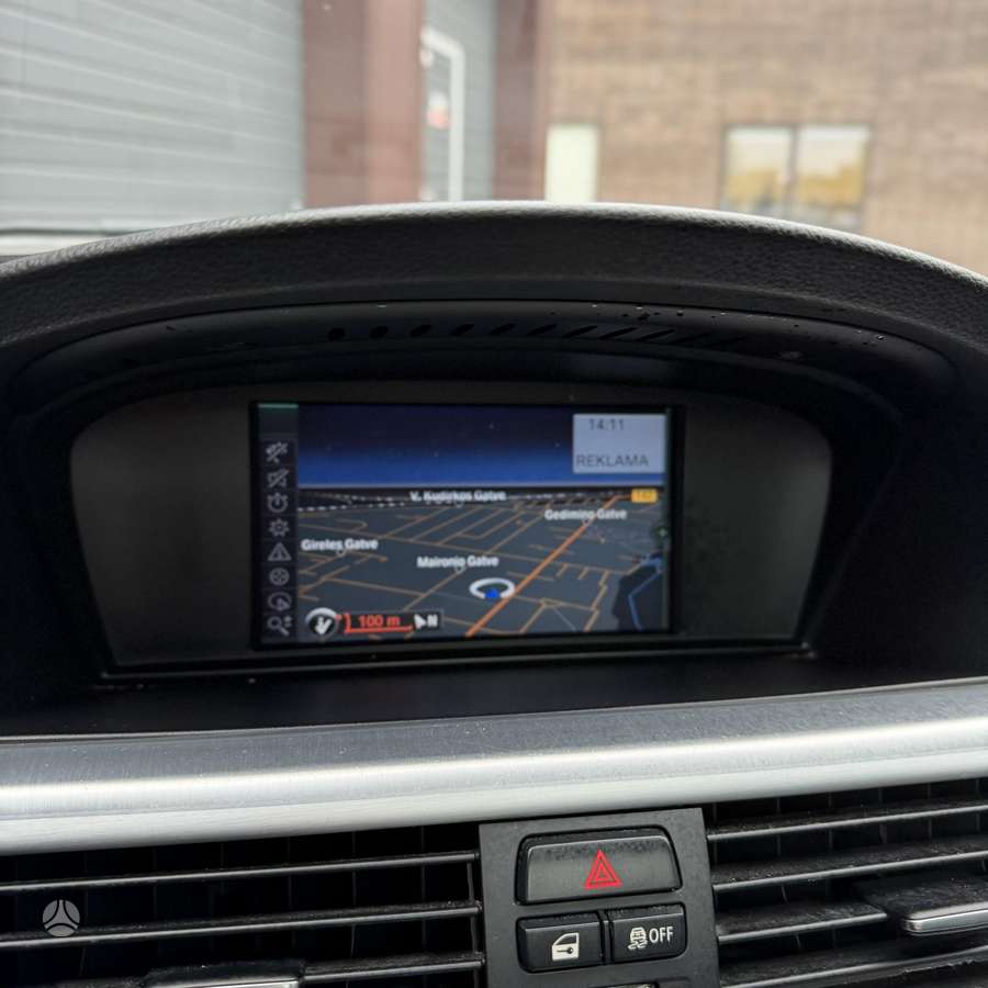 BMW 320 2011 — photo 39
