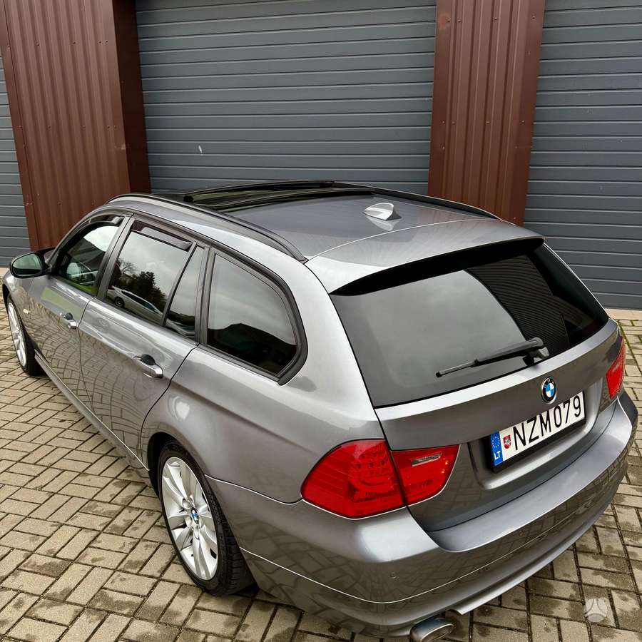 BMW 320 2011 — photo 9