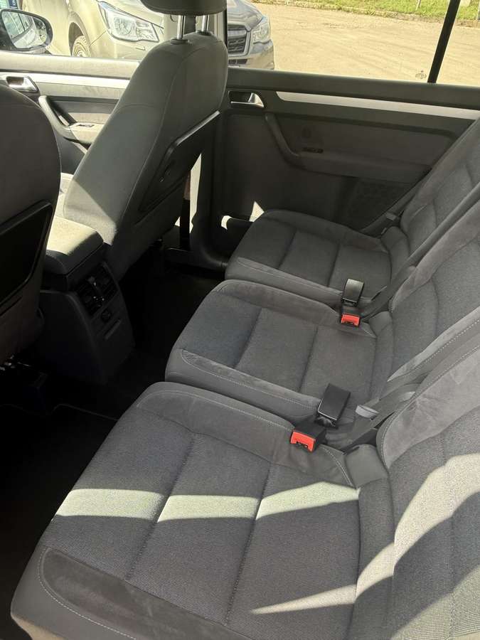 Volkswagen Touran 2014 — photo 14