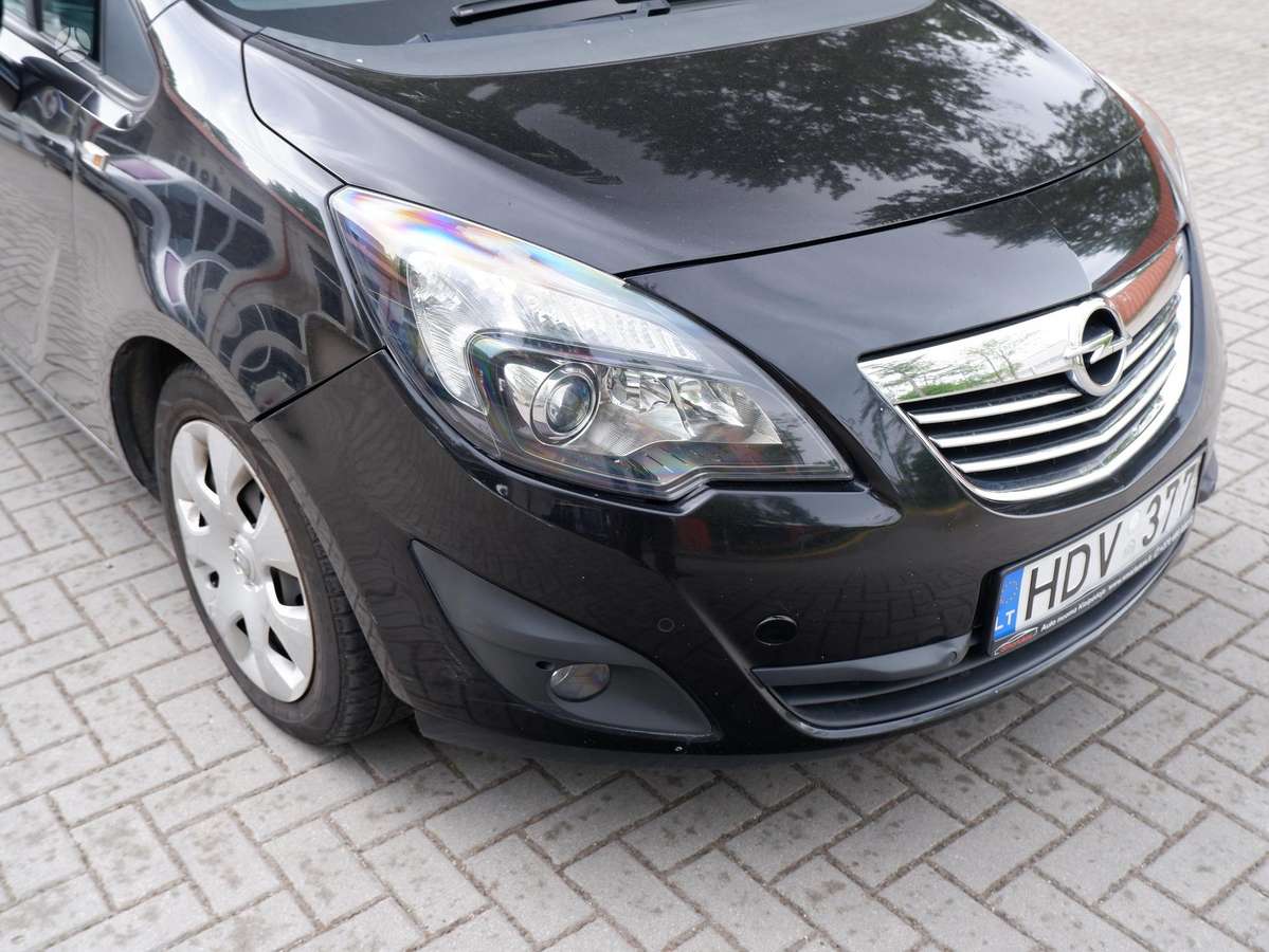 Opel Meriva 2011 — photo 10