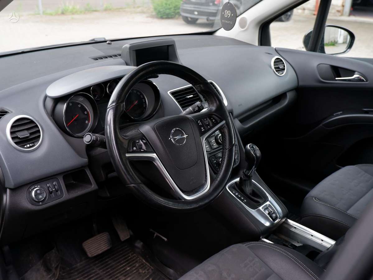 Opel Meriva 2011 — photo 14