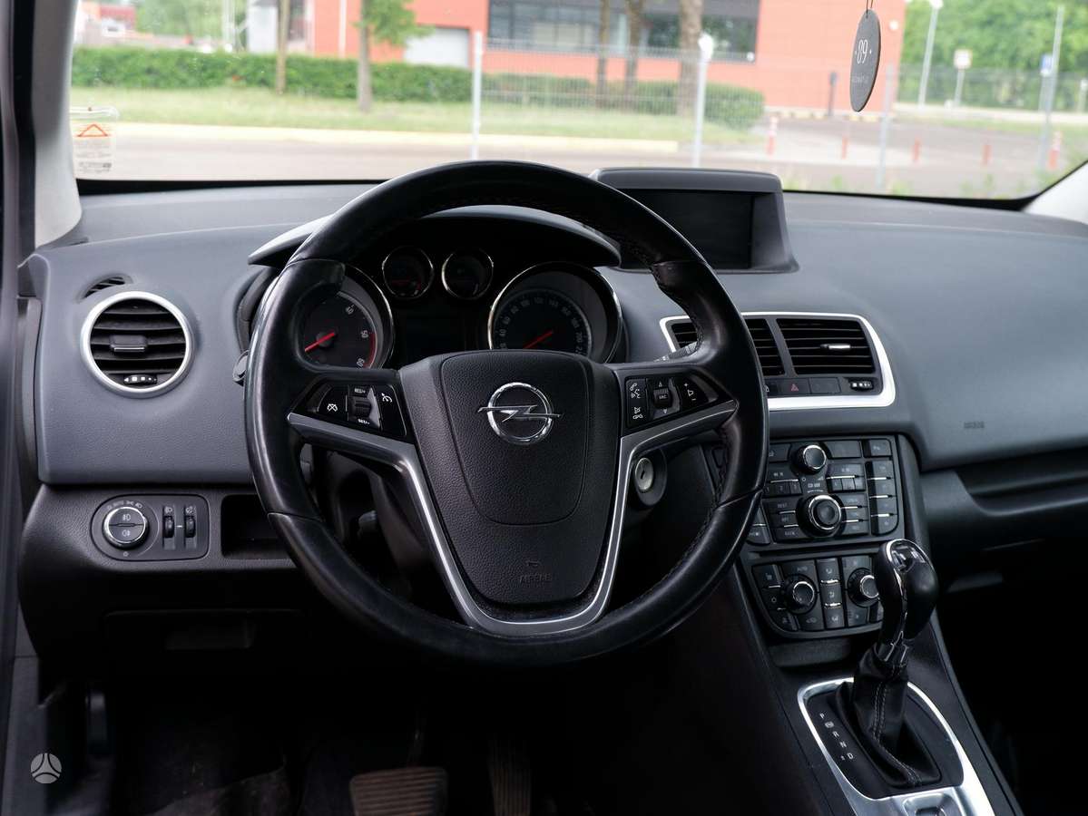 Opel Meriva 2011 — photo 15