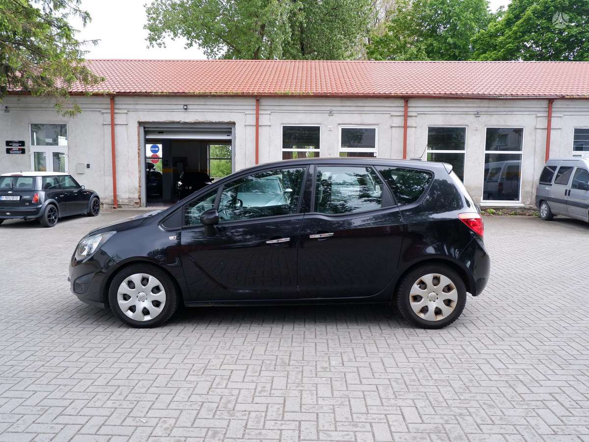 Opel Meriva 2011 — photo 8