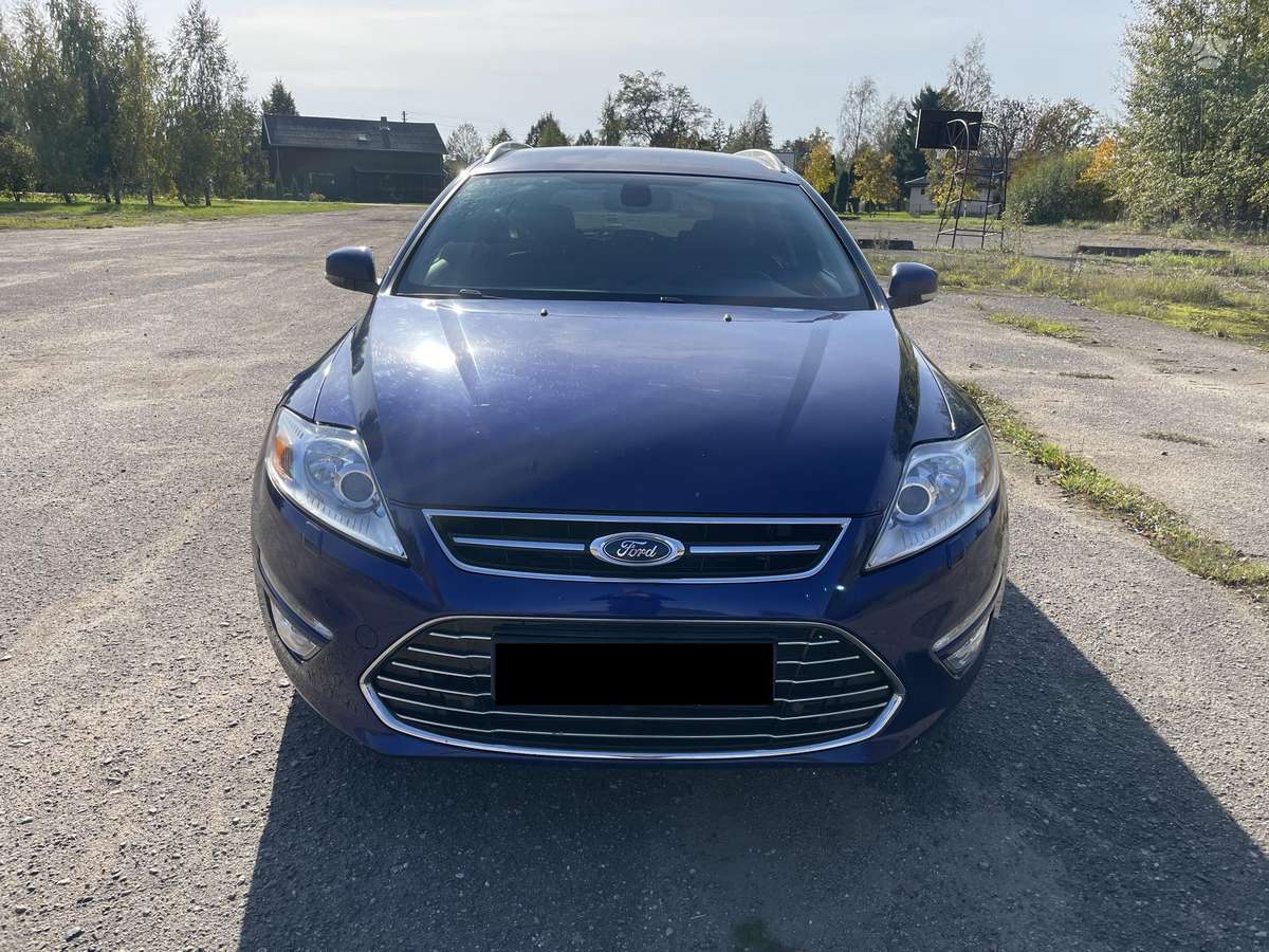 Ford Mondeo 2014 — rear view