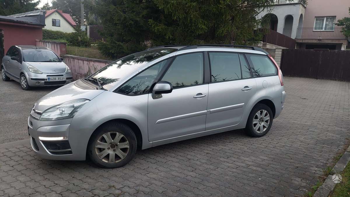 Citroen Grand 2013 — салон