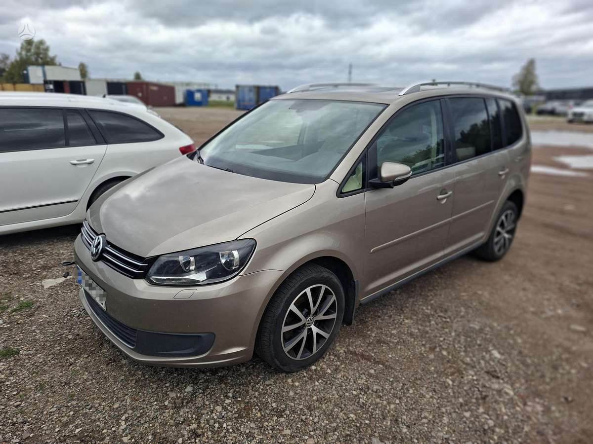 Volkswagen Touran 2013 — photo 6