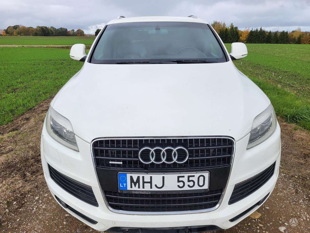 Audi Q7 2008 — салон