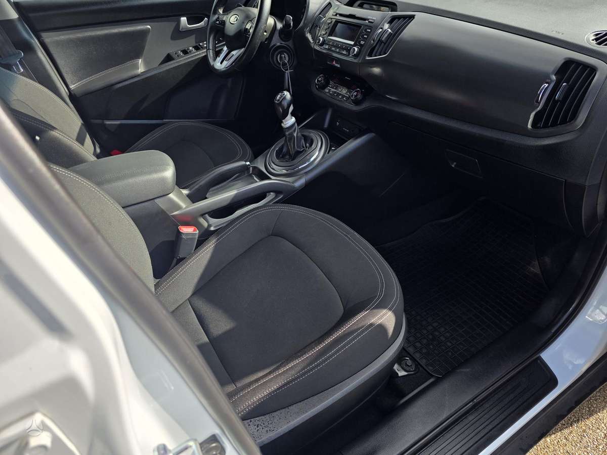 Kia Sportage 2012 — photo 12