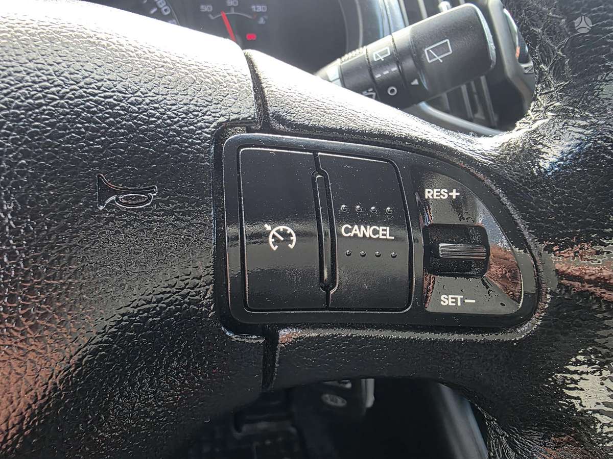 Kia Sportage 2012 — photo 17