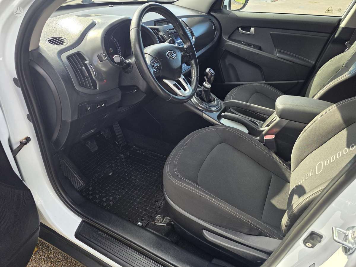 Kia Sportage 2012 — photo 8