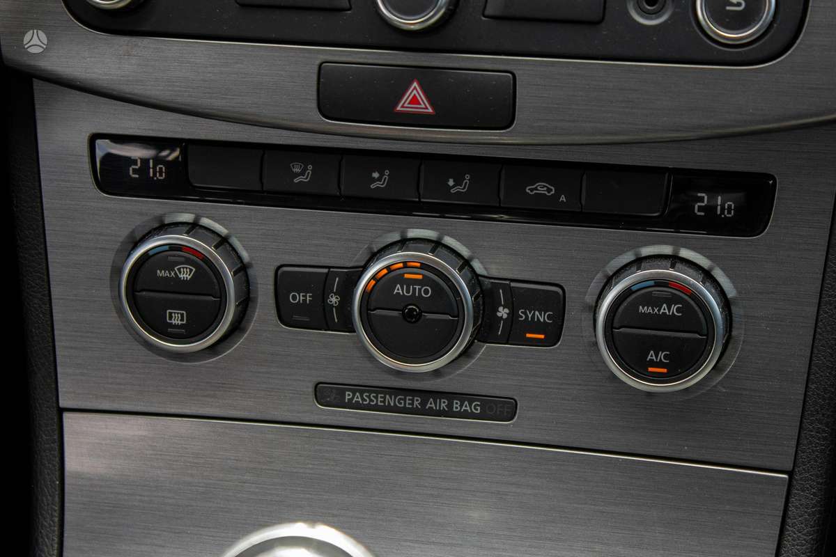 Volkswagen Passat 2013 — фото 16