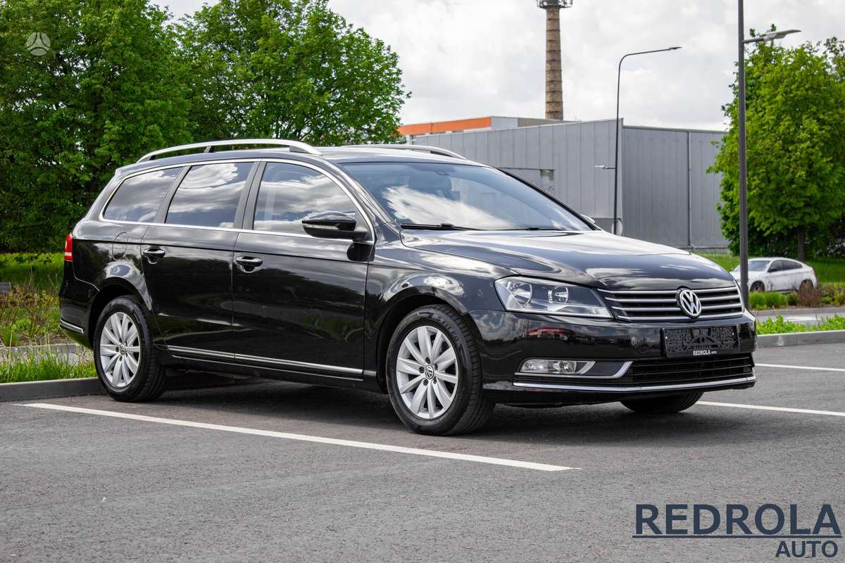 Volkswagen Passat 2013 — салон