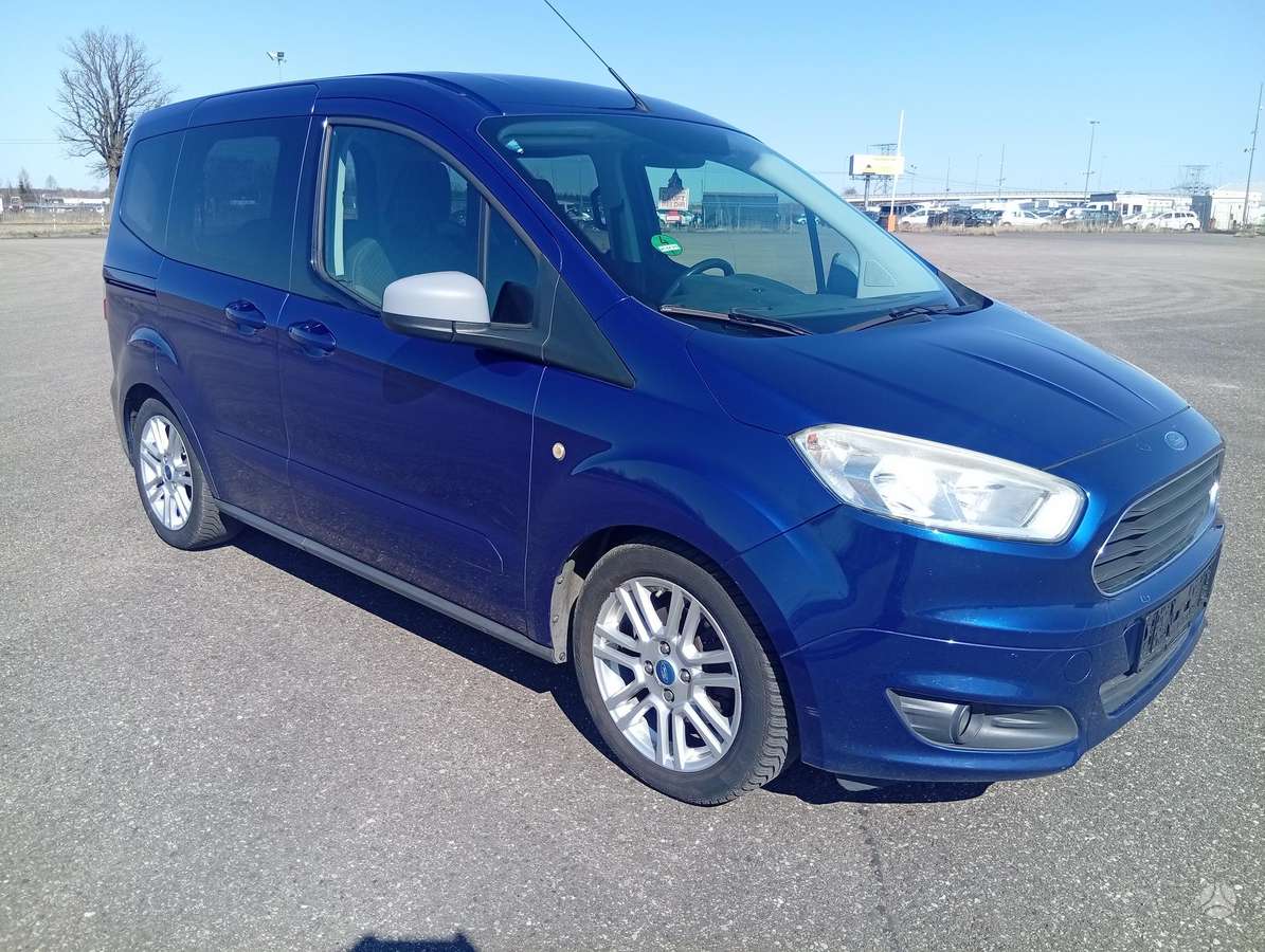 Ford Tourneo 2015 — вигляд ззаду