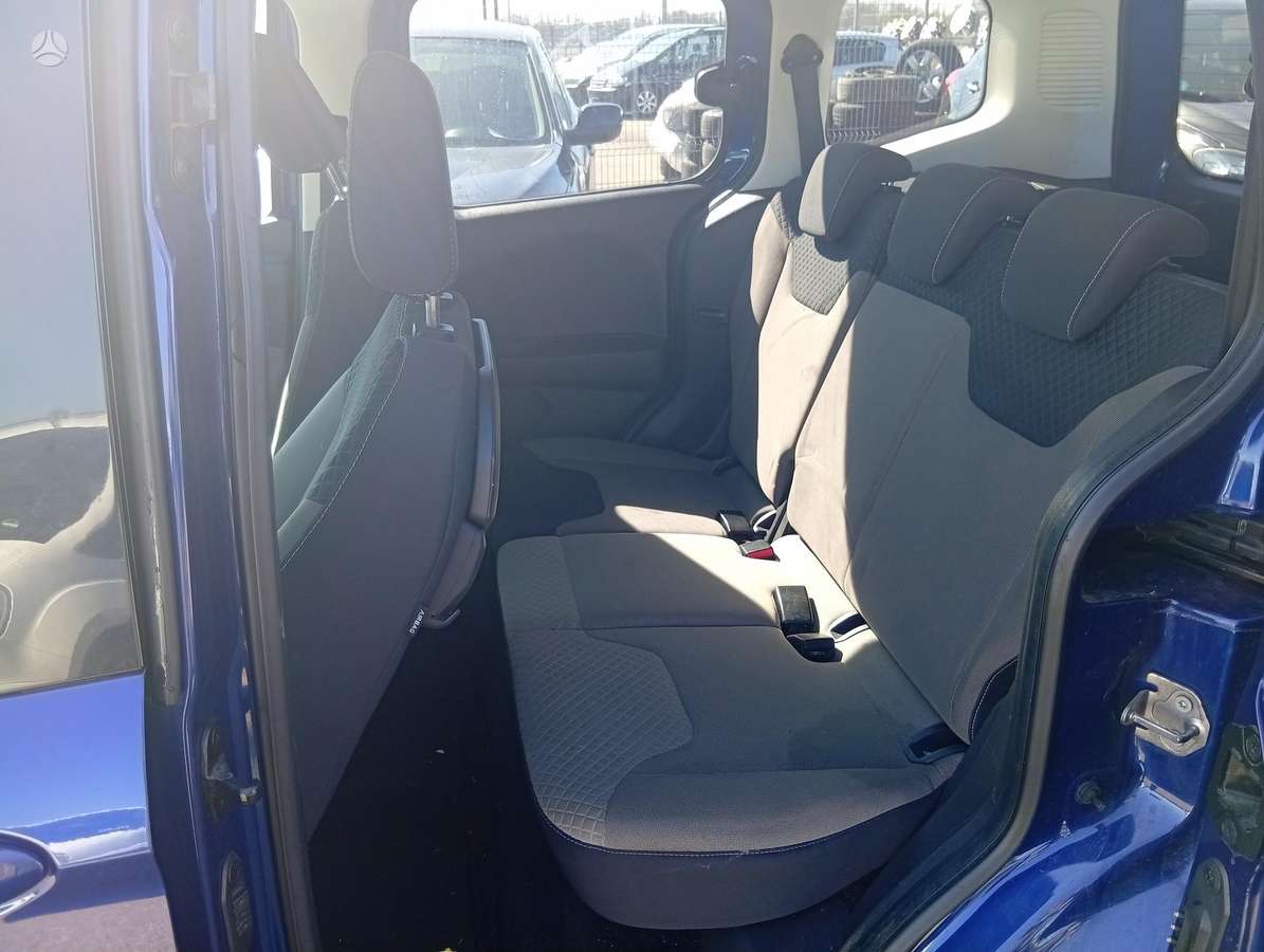 Ford Tourneo 2015 — фото 8