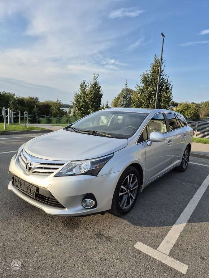 Toyota Avensis 2014 — vehicle for AFU Ukraine