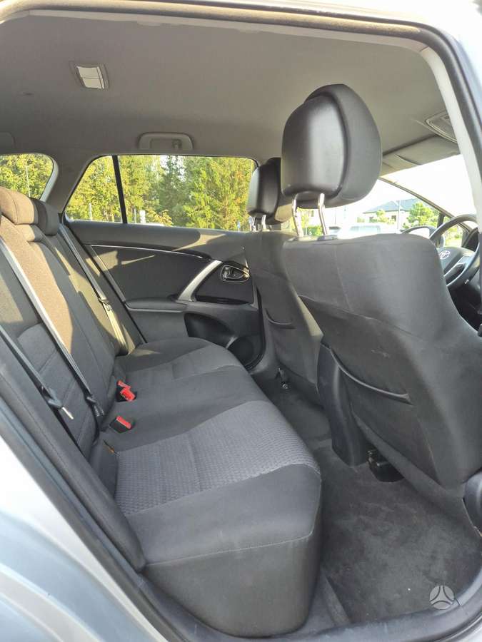 Toyota Avensis 2014 — photo 16