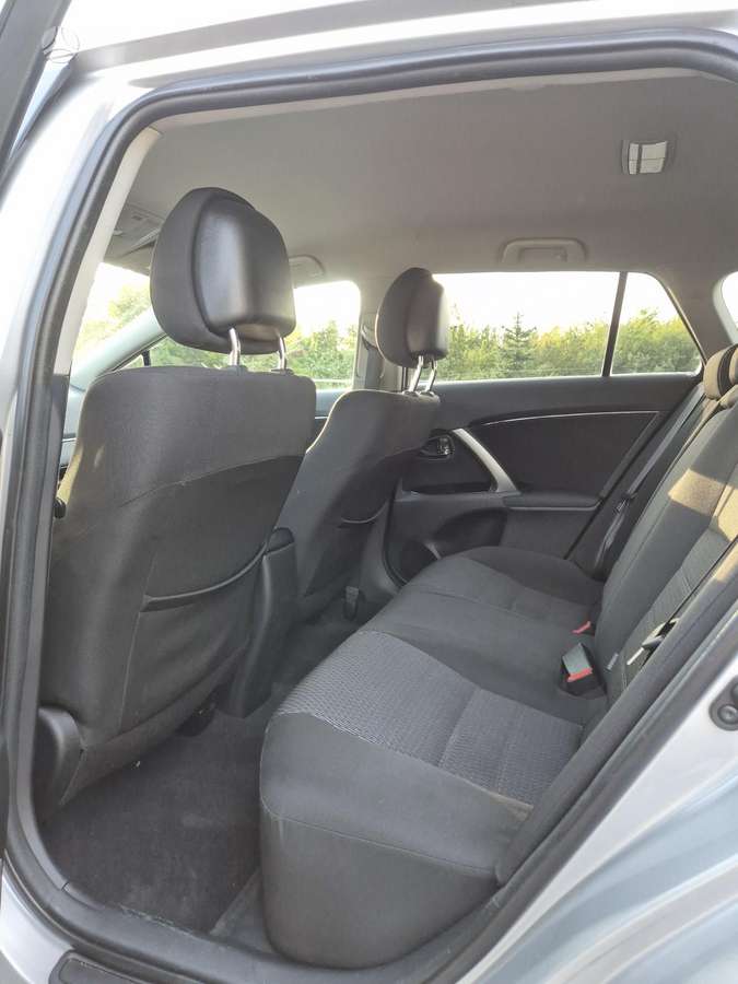 Toyota Avensis 2014 — photo 17