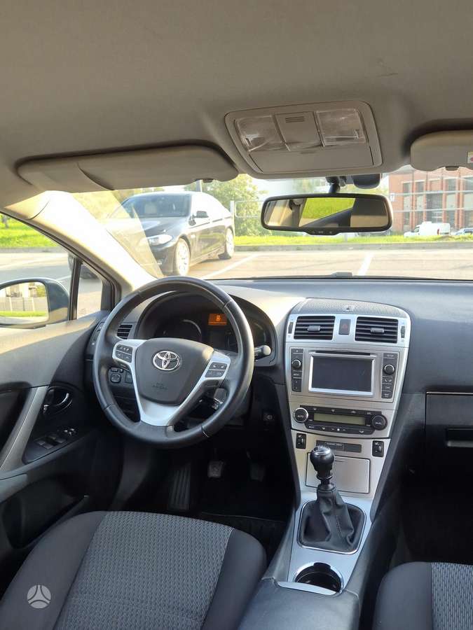 Toyota Avensis 2014 — photo 21