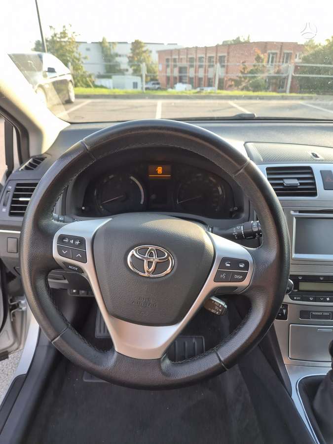 Toyota Avensis 2014 — photo 22