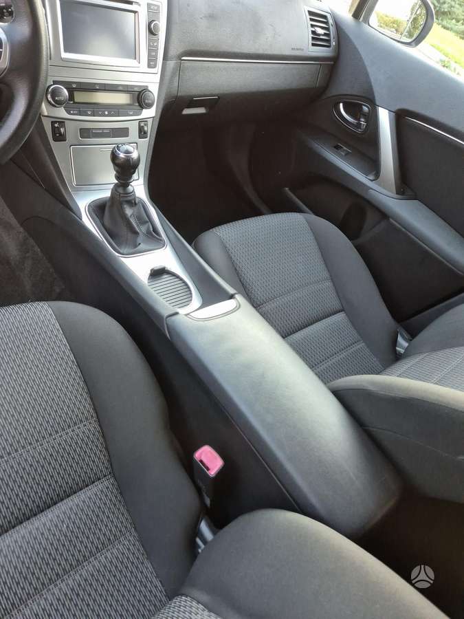 Toyota Avensis 2014 — photo 27