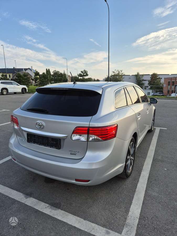 Toyota Avensis 2014 — photo 5