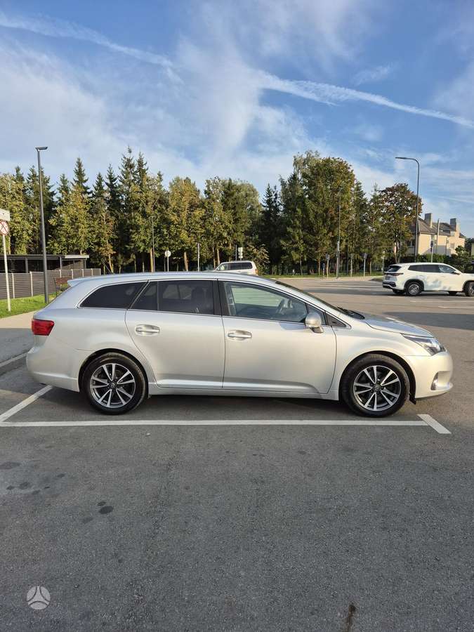 Toyota Avensis 2014 — photo 6