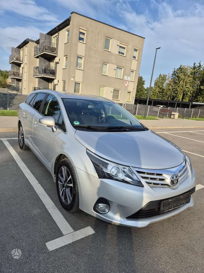 Toyota Avensis 2014 — photo 7