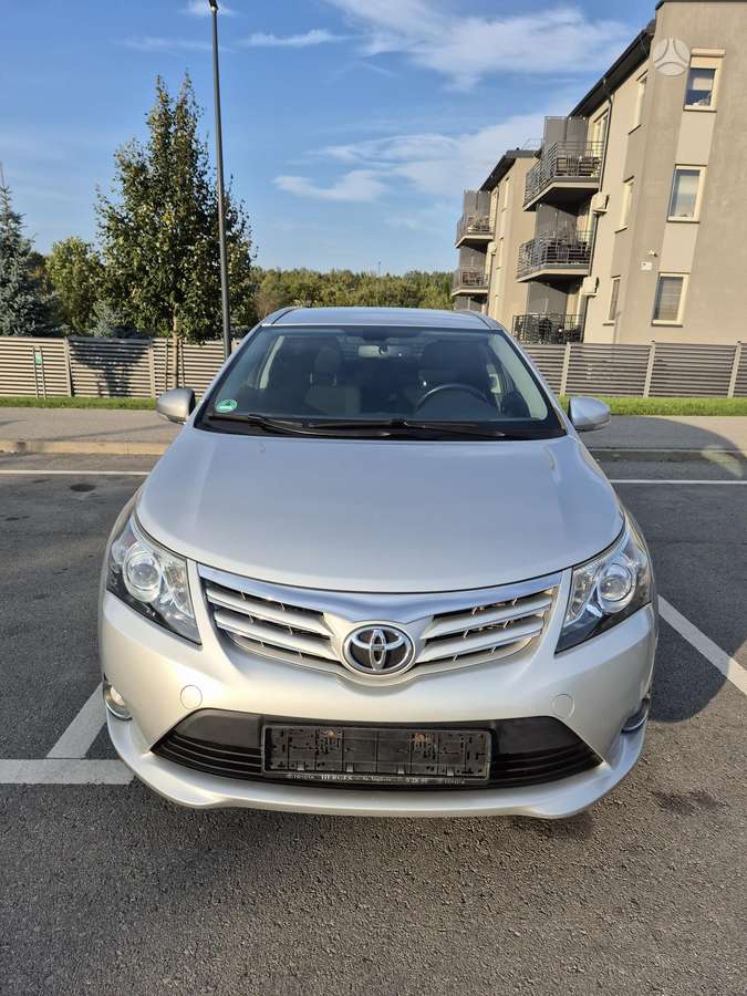 Toyota Avensis 2014 — photo 8