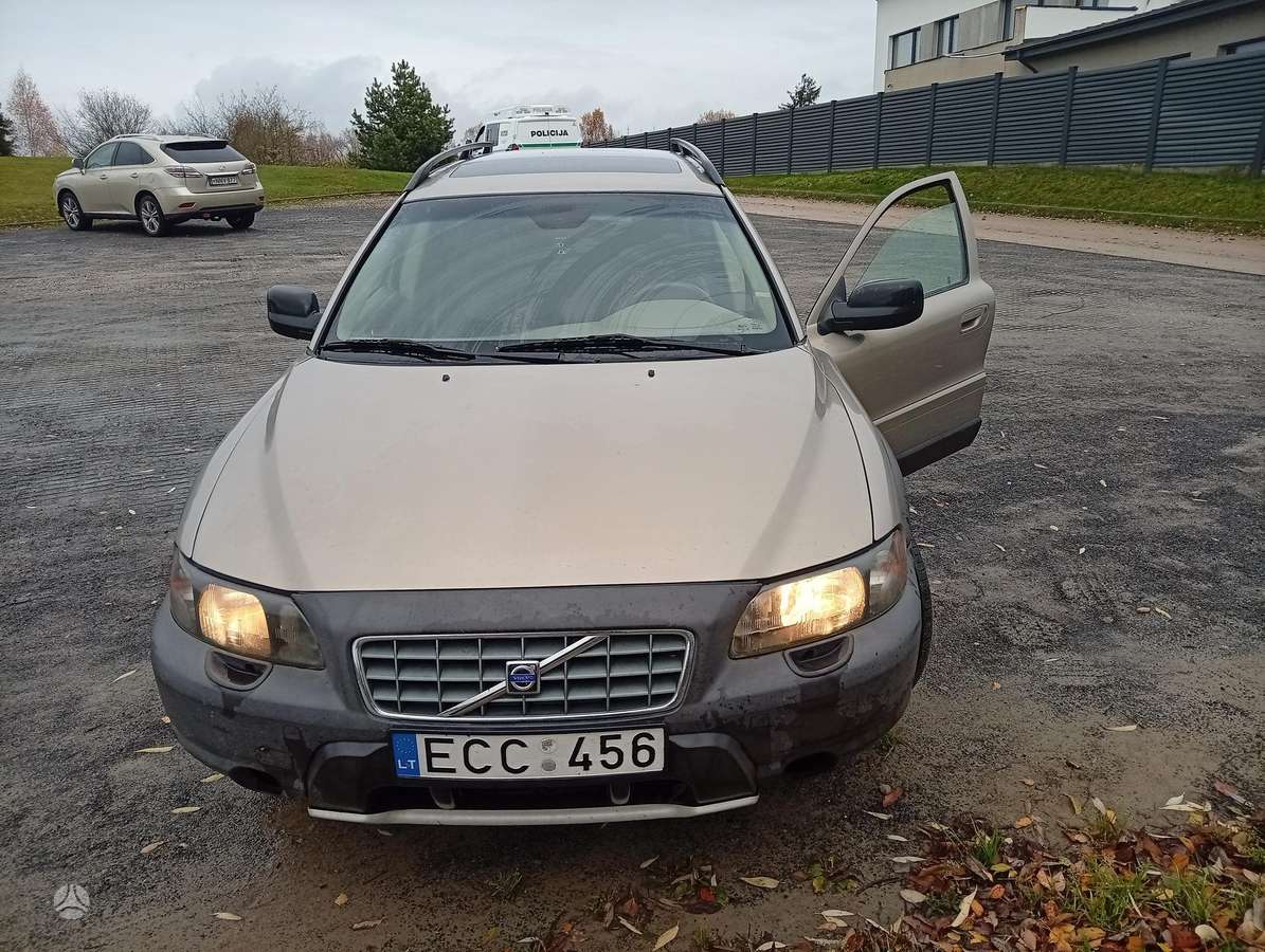 Volvo XC70 2004 — photo 12