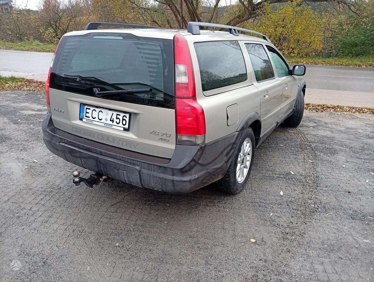 Volvo XC70 2004 — photo 13