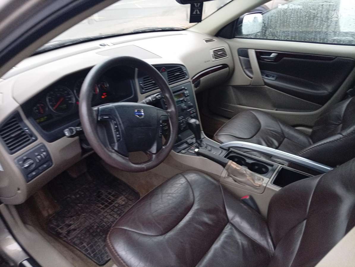 Volvo XC70 2004 — photo 8