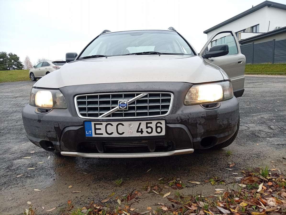 Volvo XC70 2004 — photo 9